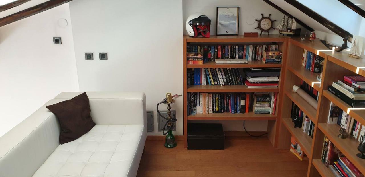 Parkview Apartment In Zagreb'S Favorite Neighborhood Esterno foto